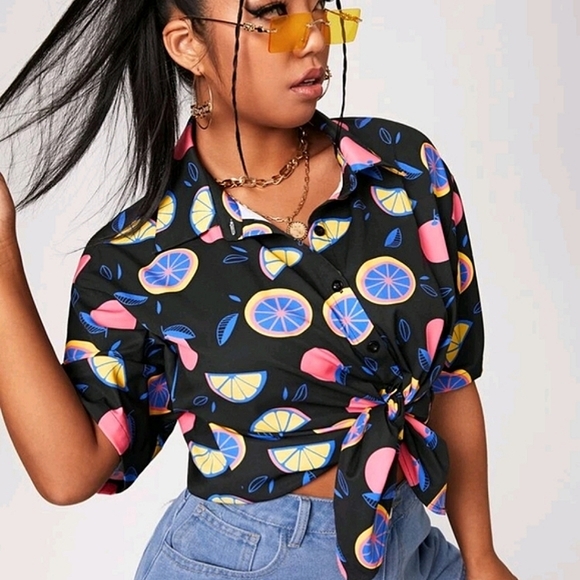 SHEIN Tops - SHEIN 1XL Citrus Tropical Orange Black Button Front Graphic Top